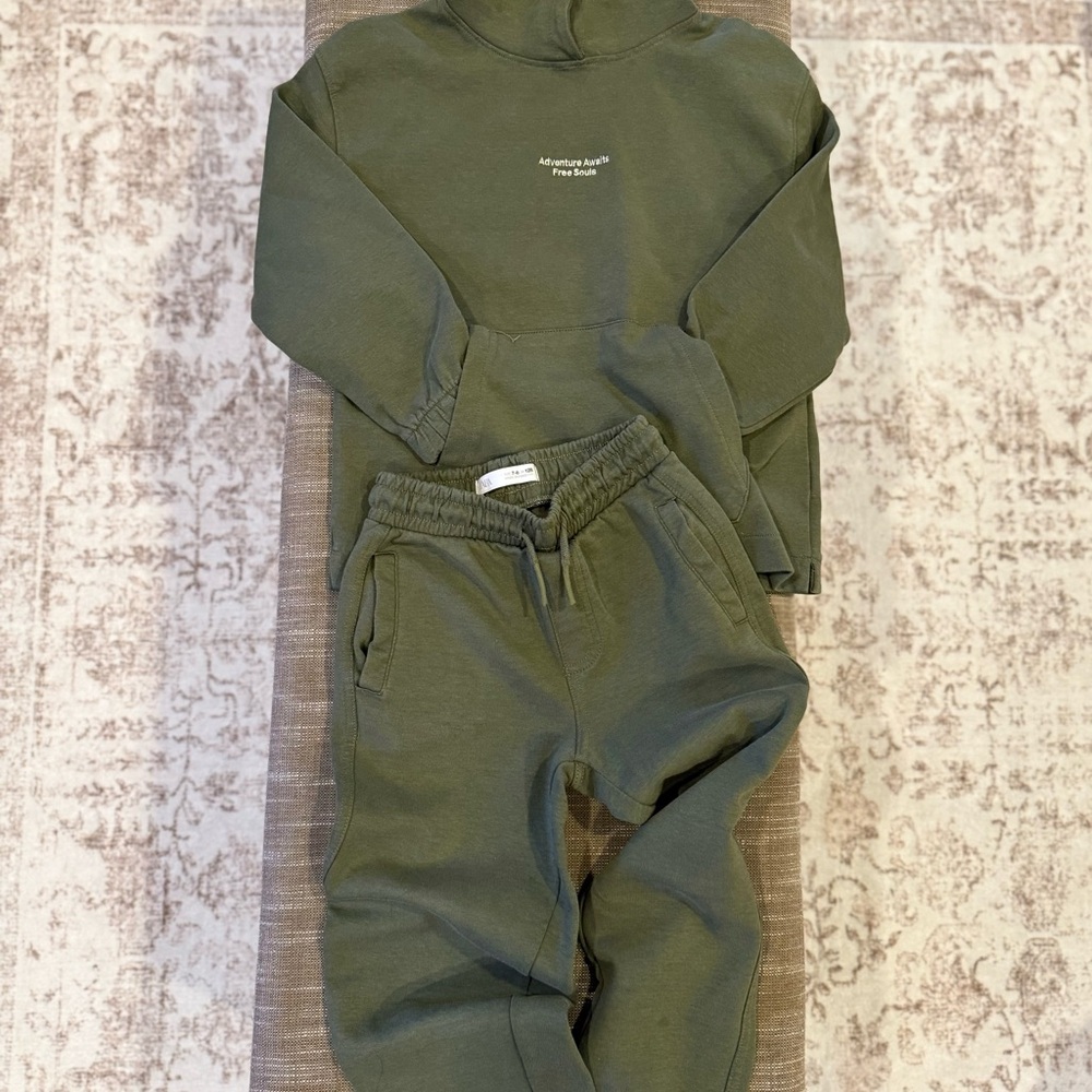 Zara Kids Forest Green Sweatshirt and Joggers Set